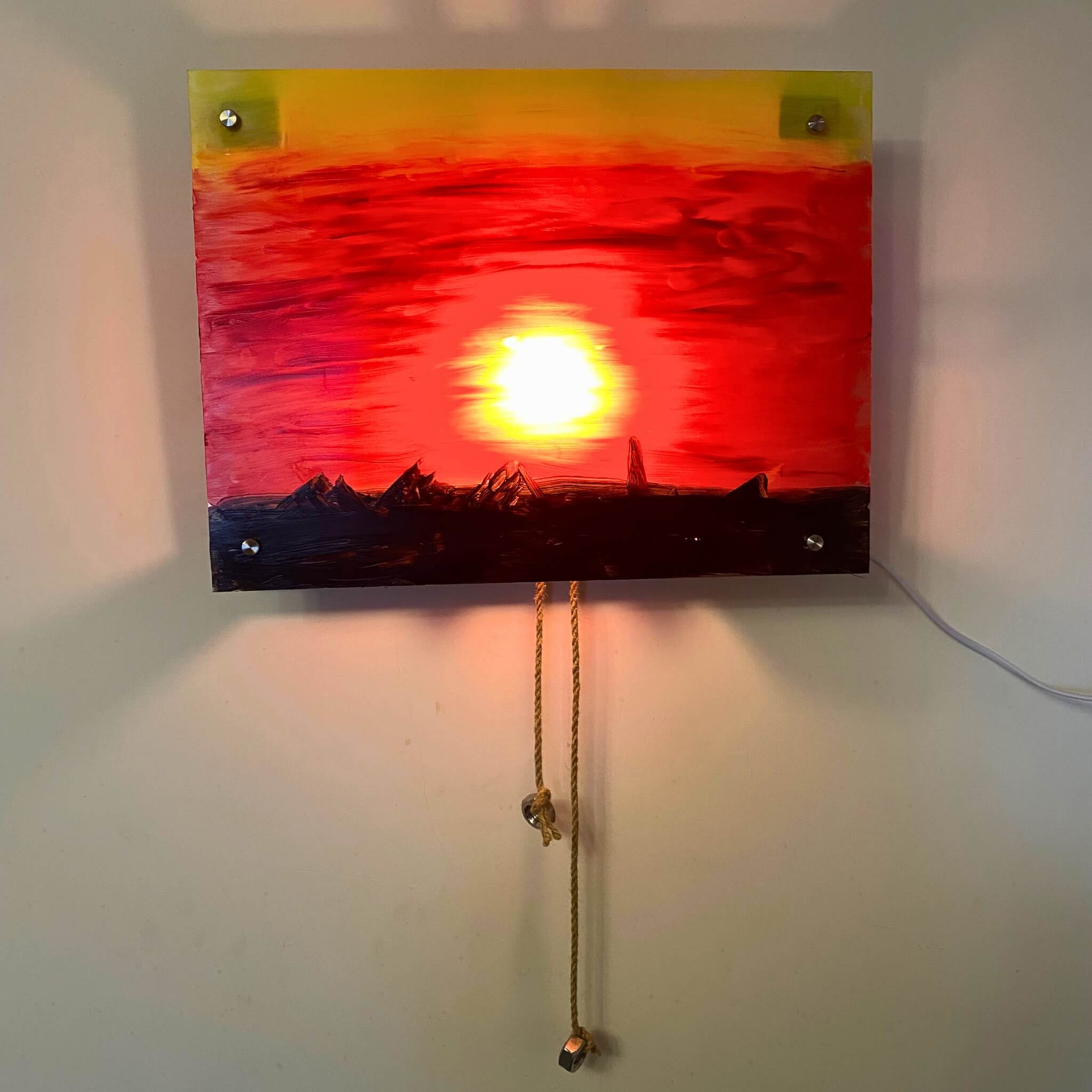kinetic wall art、sunrise sunset wall decor、handcrafted kinetic art、mid century modern wall art、artisan home decor